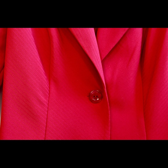 Byerwear truly red blazer - Picture 4 of 6